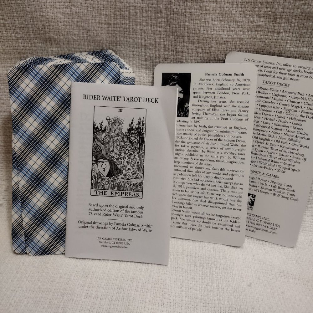 The Rider Tarot Deck - Picture 3 of 13